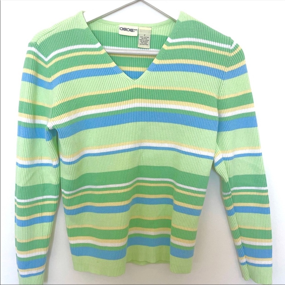 NWOT Cherokee V neck sweater top